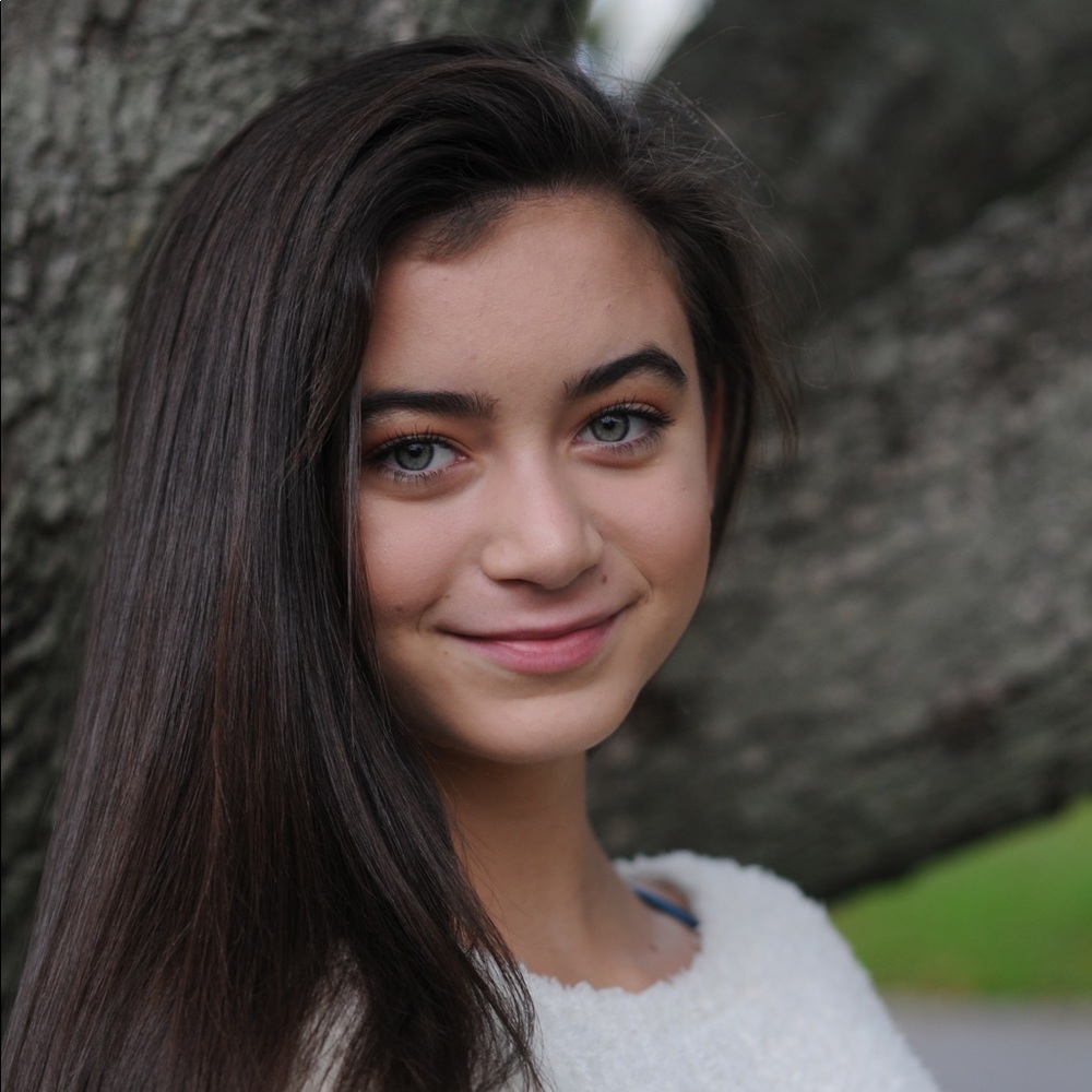 Meet your Posher, Claire